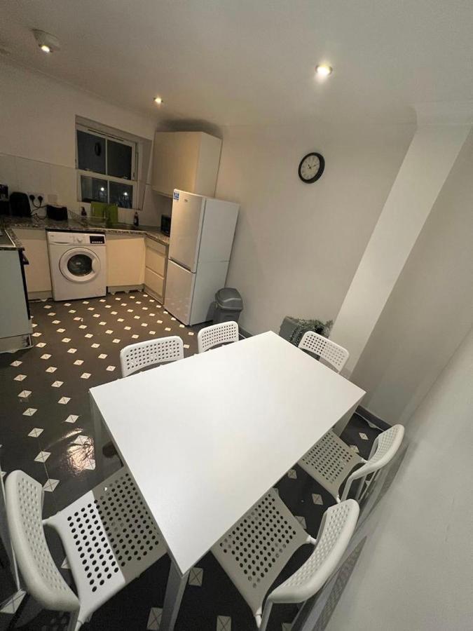 3 Bedroom Flat In King'S Cross, St Pancras'S. 8 People Londýn Exteriér fotografie